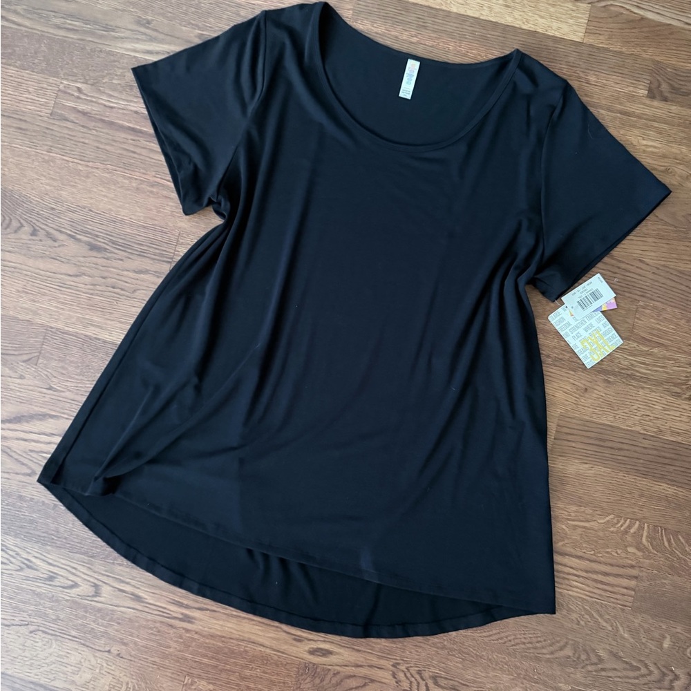 LuLaRoe Classic Black Short Sleeve Tee